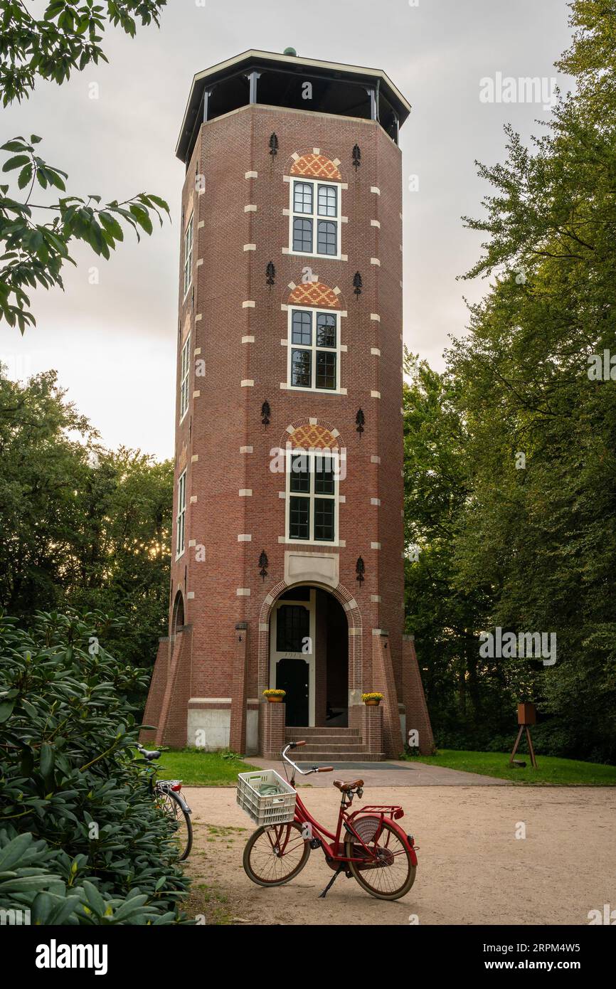 Tour de guet historique de Koepel dans le village de Lunteren, province de Gelderland, pays-Bas Banque D'Images