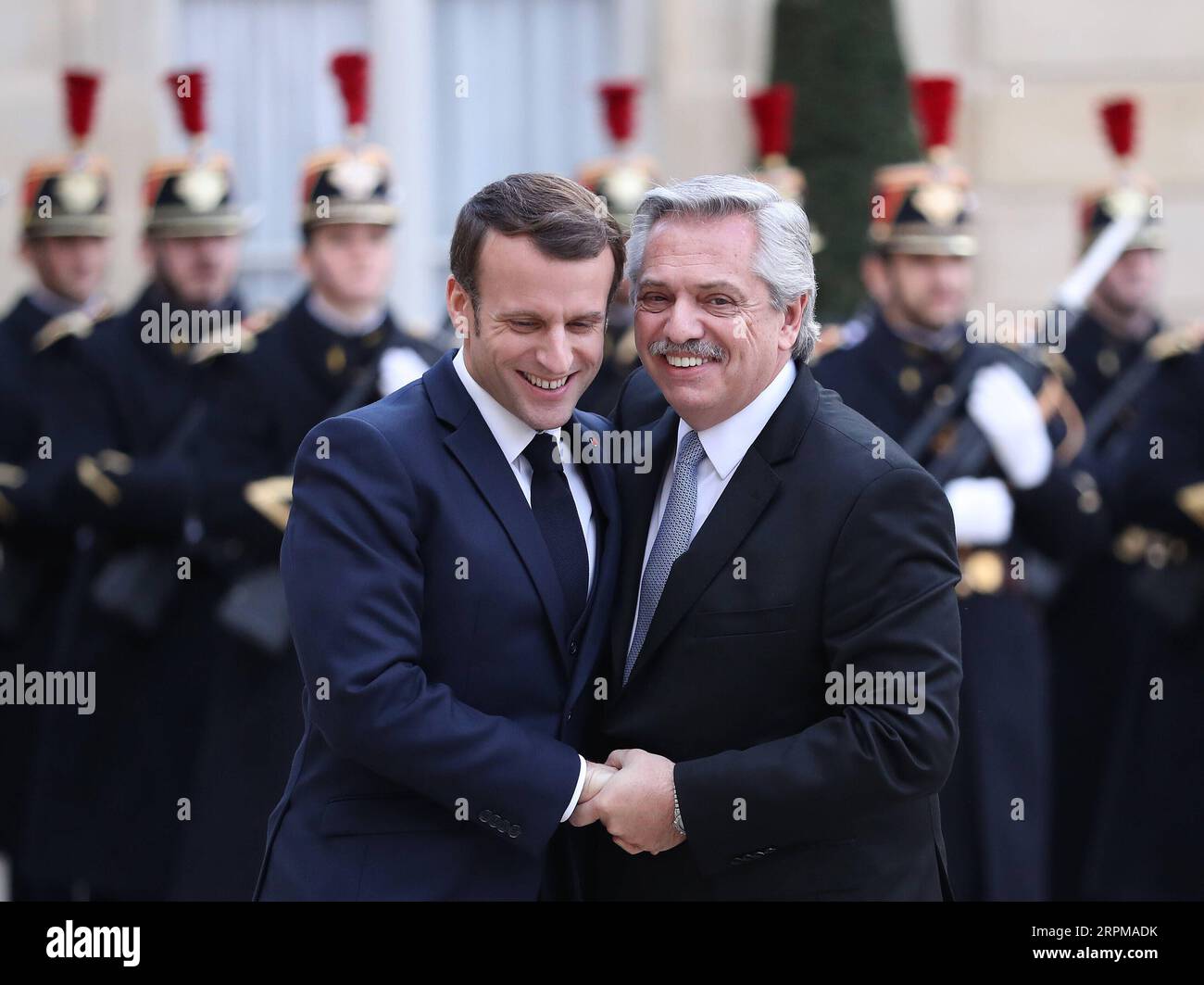 200205 -- PARIS, le 5 février 2020 -- le président français Emmanuel Macron L rencontre le président argentin Alberto Fernandez à l'Elysée à Paris, France, le 5 février 2020. FRANCE-PARIS-MACRON-FERNANDEZ-RÉUNION GaoxJing PUBLICATIONxNOTxINxCHN Banque D'Images