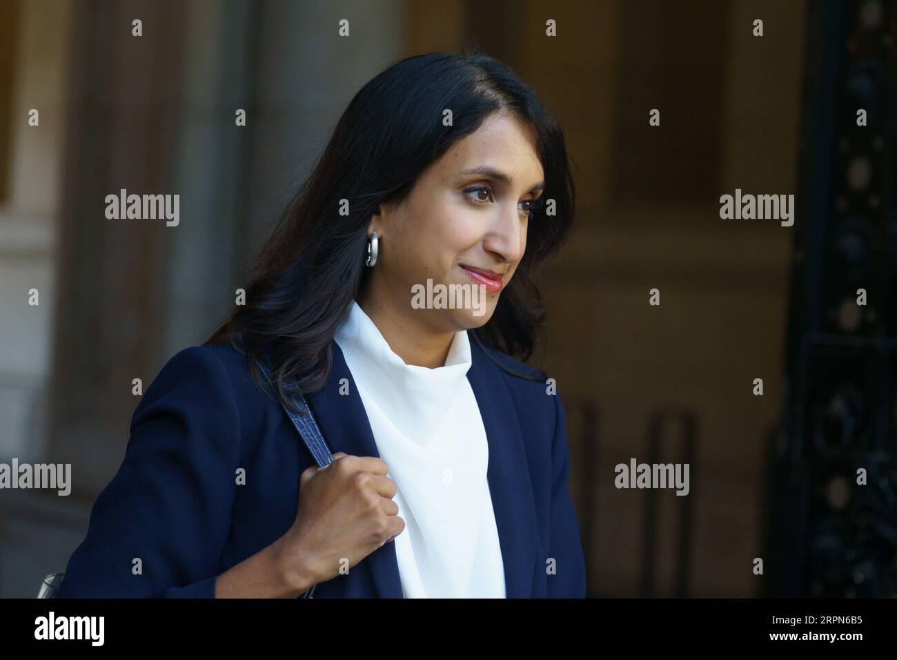 Westminster, Londres. 5 septembre 2023. Les mangeurs du Cabinet arrivent à Downing Street après la première réunion du Cabinet depuis les vacances d'été. PHOTO Claire Coutinho Secrétaire d'État à la sécurité énergétique et Net Zero Bridget Catterall AlamyLiveNews. Banque D'Images