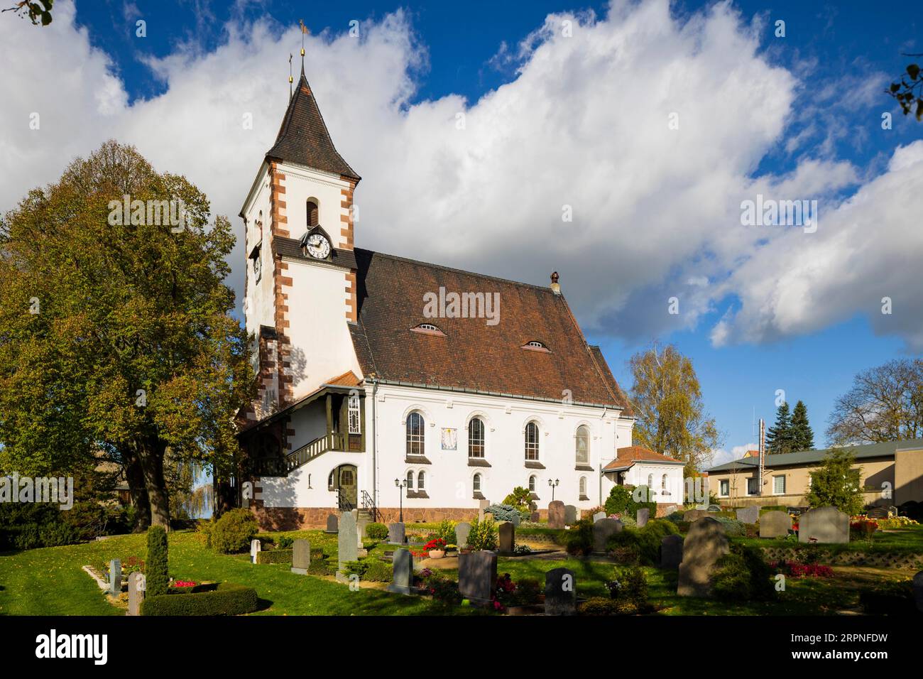 Grossweitzschen est une grande municipalité dans le nord du district de Mittelsachsen, État libre de Saxe. Église Grossweitzschen Banque D'Images