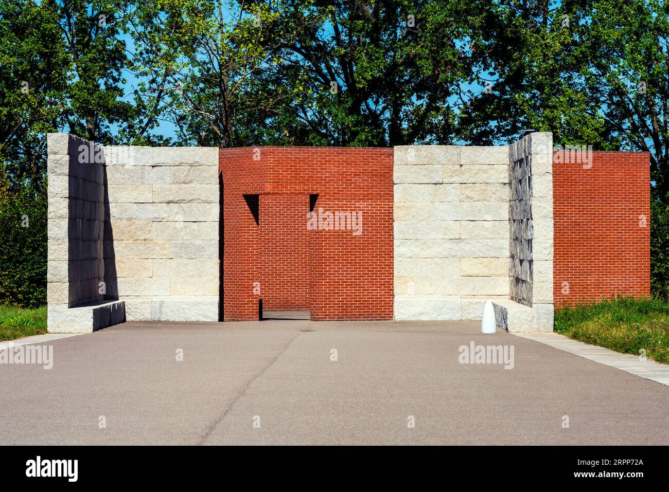 La promenade avec « open rooms » de Álvaro-Siza au Vitra Campus, Weil am Rhein, Allemagne. Banque D'Images