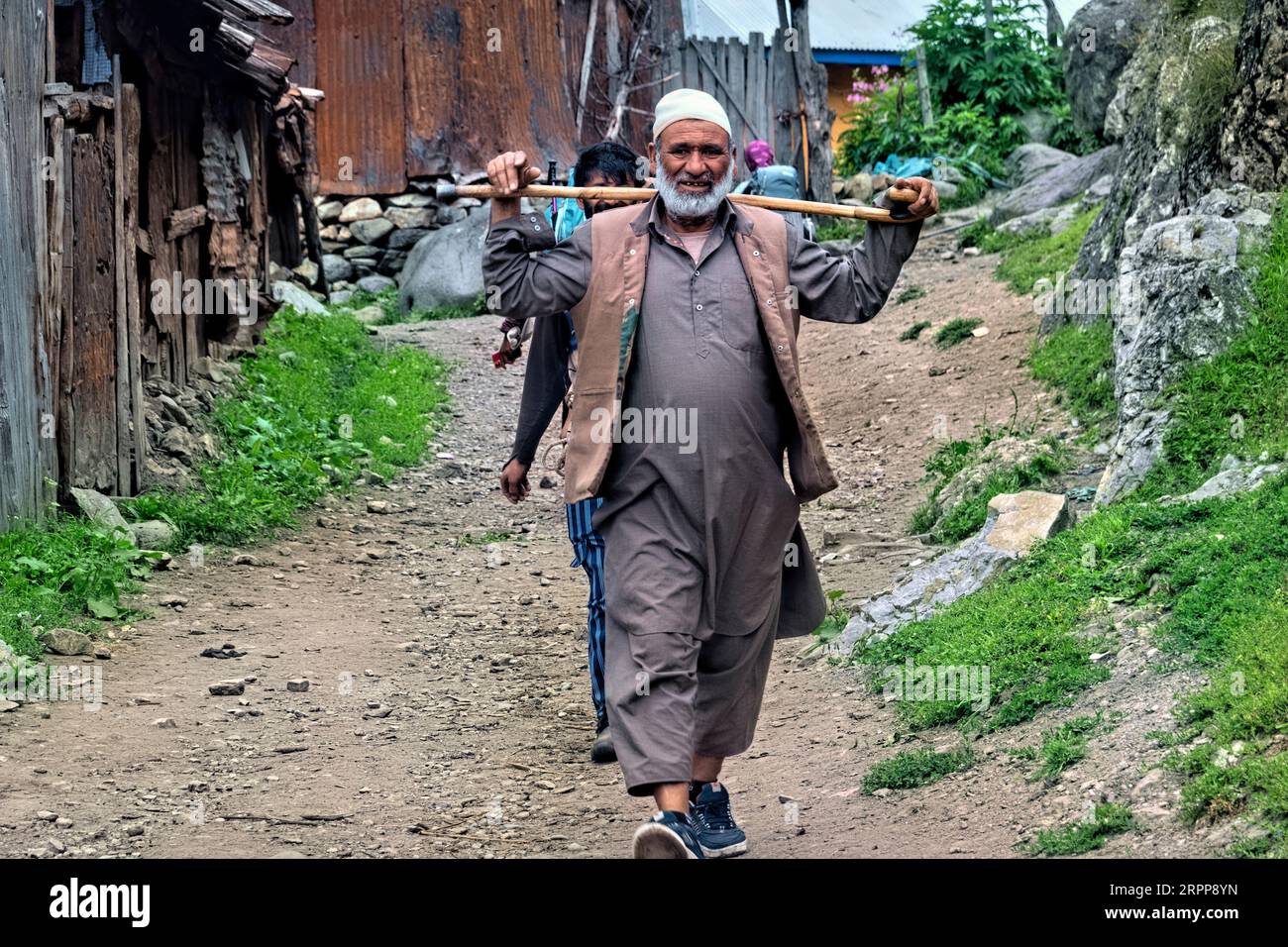 Vie de village à Sukhnai, vallée de Warwan, Cachemire, Inde Banque D'Images