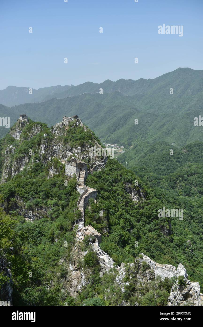 200605 -- PÉKIN, le 5 juin 2020 -- une photo prise le 3 juin 2020 montre une section de la Grande Muraille de Jiankou dans le district de Huairou à Pékin, capitale de la Chine. Photo de /Xinhua XINHUA PHOTOS DU JOUR ChenxZhonghao PUBLICATIONxNOTxINxCHN Banque D'Images