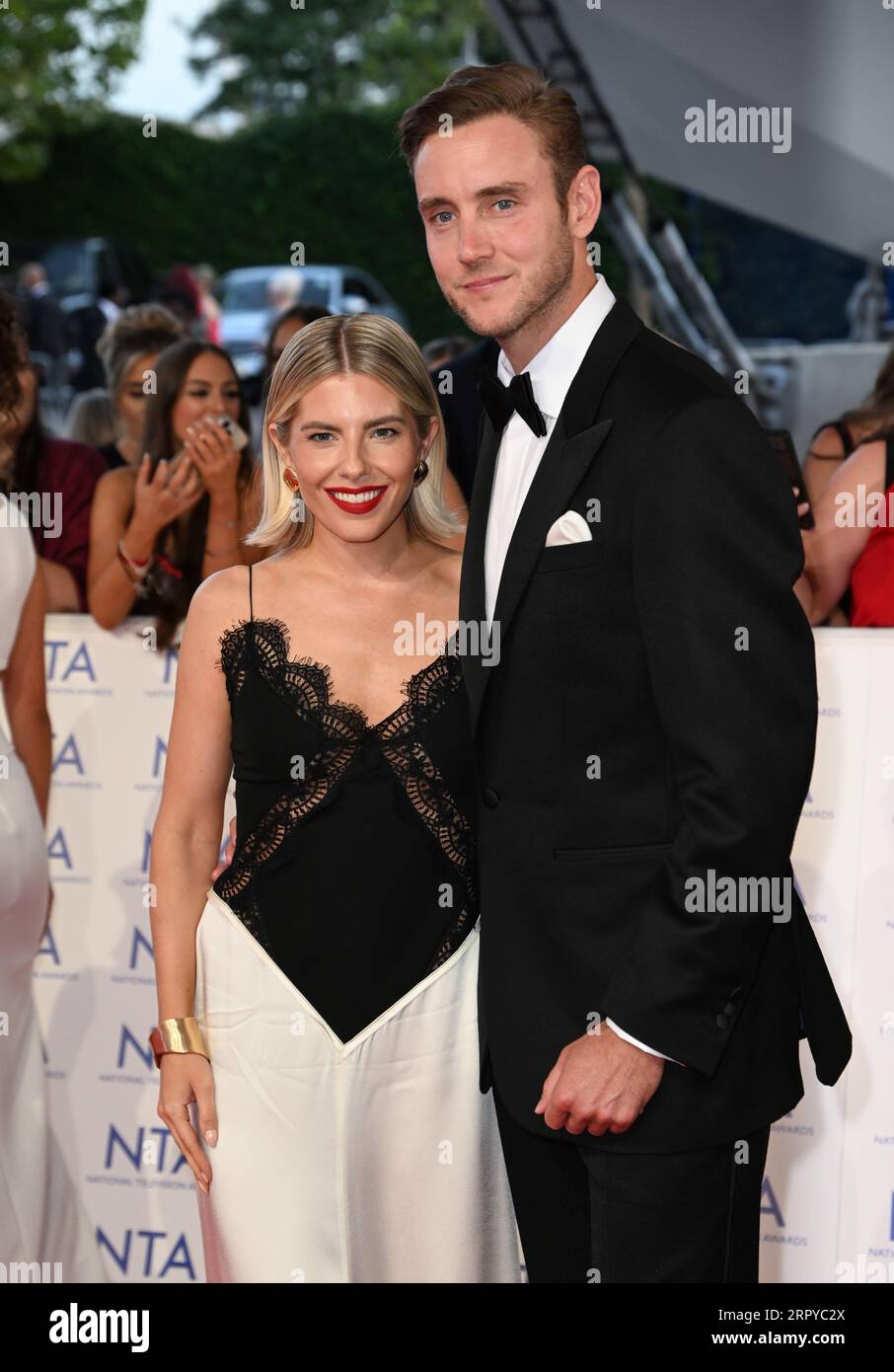 Londres, Royaume-Uni. 5 septembre 2023. Mollie King et Stuart Broad arrivent aux National Television Awards, O2 Arena, Londres. Crédit : Doug Peters/EMPICS/Alamy Live News Banque D'Images