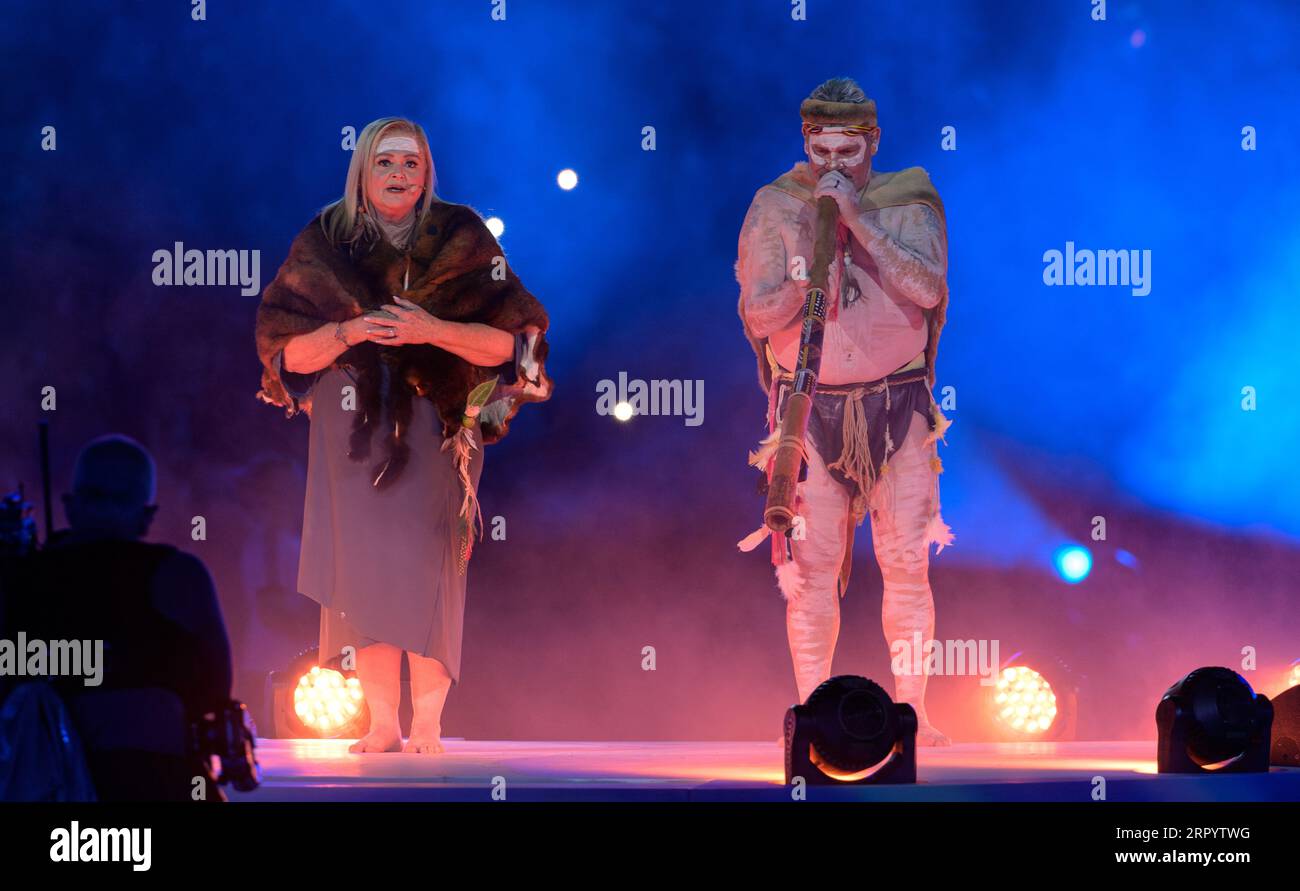 Sydney, Australie : 20 août 2023. Finale de la coupe du monde de football FIFA WomenÕs 2023. Les propriétaires terriens indigènes australiens accueillent le public au cerem de fermeture Banque D'Images