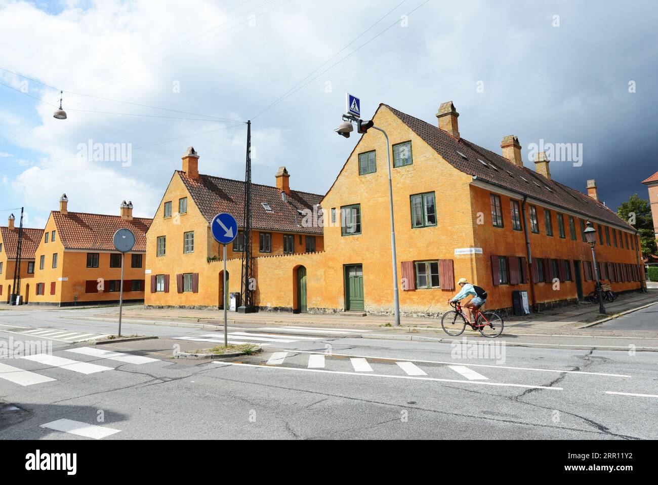 Le quartier coloré de Nyboder à Copenhague, Danemark Banque D'Images