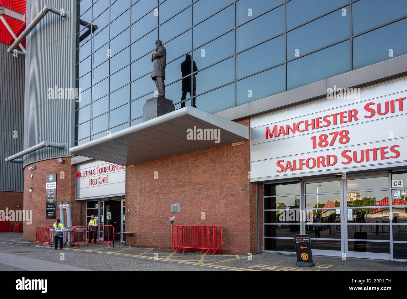 Extérieur du stand Alex Ferguson au stade Old Trafford de Manchester United à Manchester, Royaume-Uni Banque D'Images