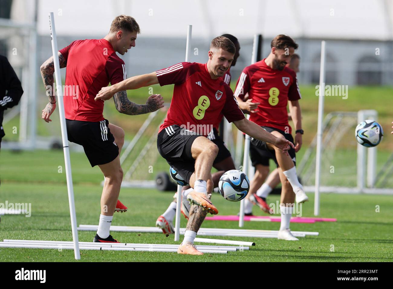 Cardiff, Royaume-Uni. 06 septembre 2023. Aaron Ramsey du pays de Galles lors de l'entraînement de l'équipe de football du pays de Galles à Hensol, Vale of Glamorgan, dans le sud du pays de Galles, le mercredi 6 septembre 2023. photo par Andrew Orchard/Andrew Orchard photographie sportive/Alamy Live News crédit : Andrew Orchard photographie sportive/Alamy Live News Banque D'Images