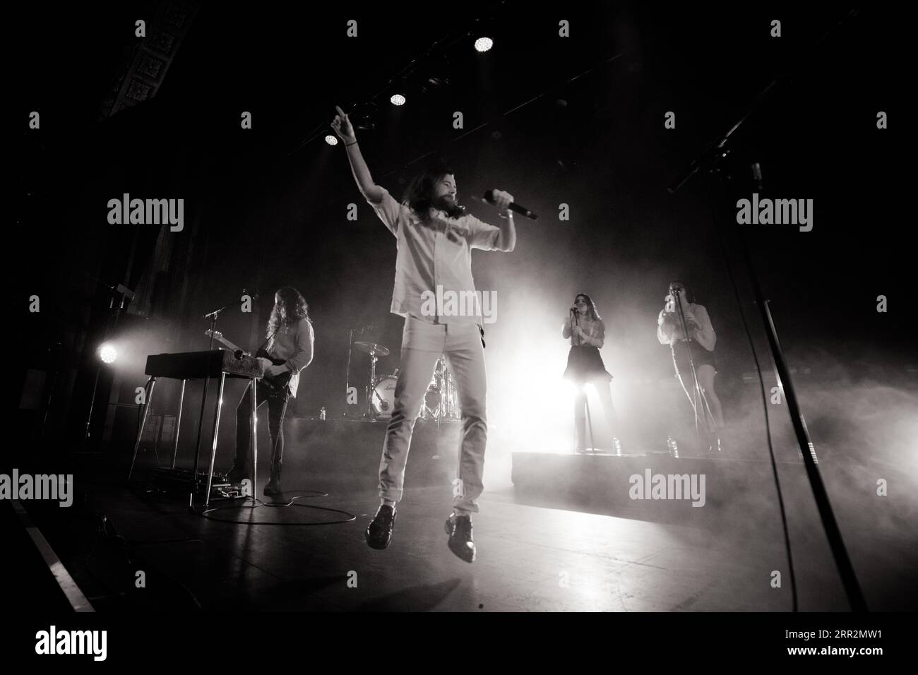 MELBOURNE, AUSTRALIE, 28 MAI : le groupe de musique australien Holy effectue sa tournée nationale « Hello My Beautiful World » au Forum Theatre le 28 2 mai Banque D'Images