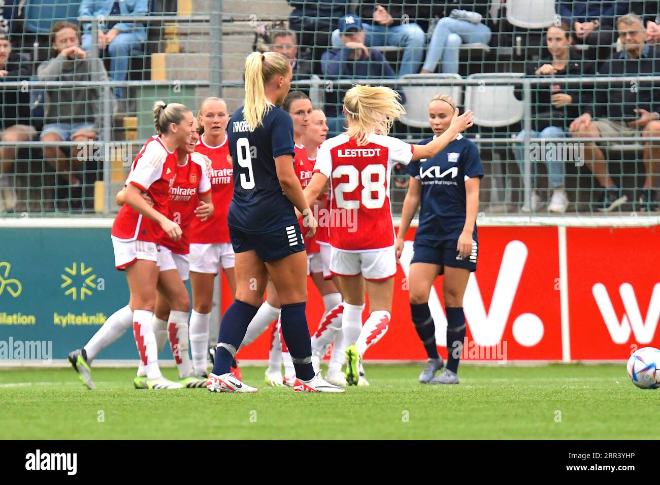 Linkoping, Suède. 06 septembre 2023. Bilborsen Arena, Linkoping, Suède, 6 septembre 2023 : Arsenal FC célèbre son but dans le match de qualification de l'UEFA Womens Champions League Path group 3 le 6 septembre 2023 entre Arsenal FC et Linkoping FC Bilborsen Arena à Linkoping, Suède (Peter Sonander/SPP) crédit : SPP Sport Press photo. /Alamy Live News Banque D'Images