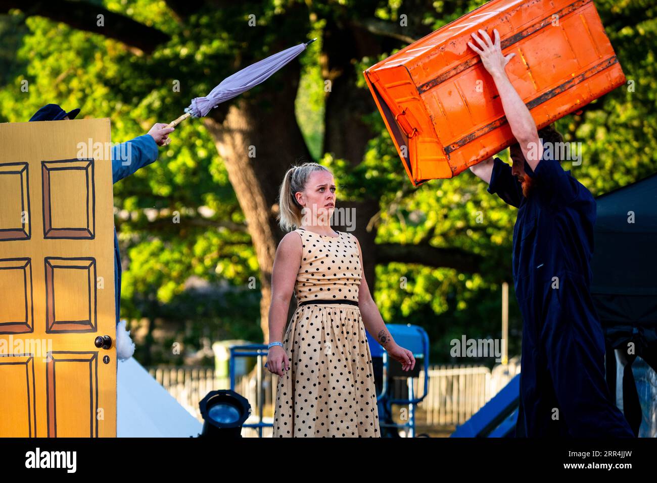 Scène de train de Danceblast Perform Day Dream Supreme sur la scène Back of Beyond au Green Man Festival, Brecon, pays de Galles, Royaume-Uni, 2023. Photo : Rob Watkins Banque D'Images
