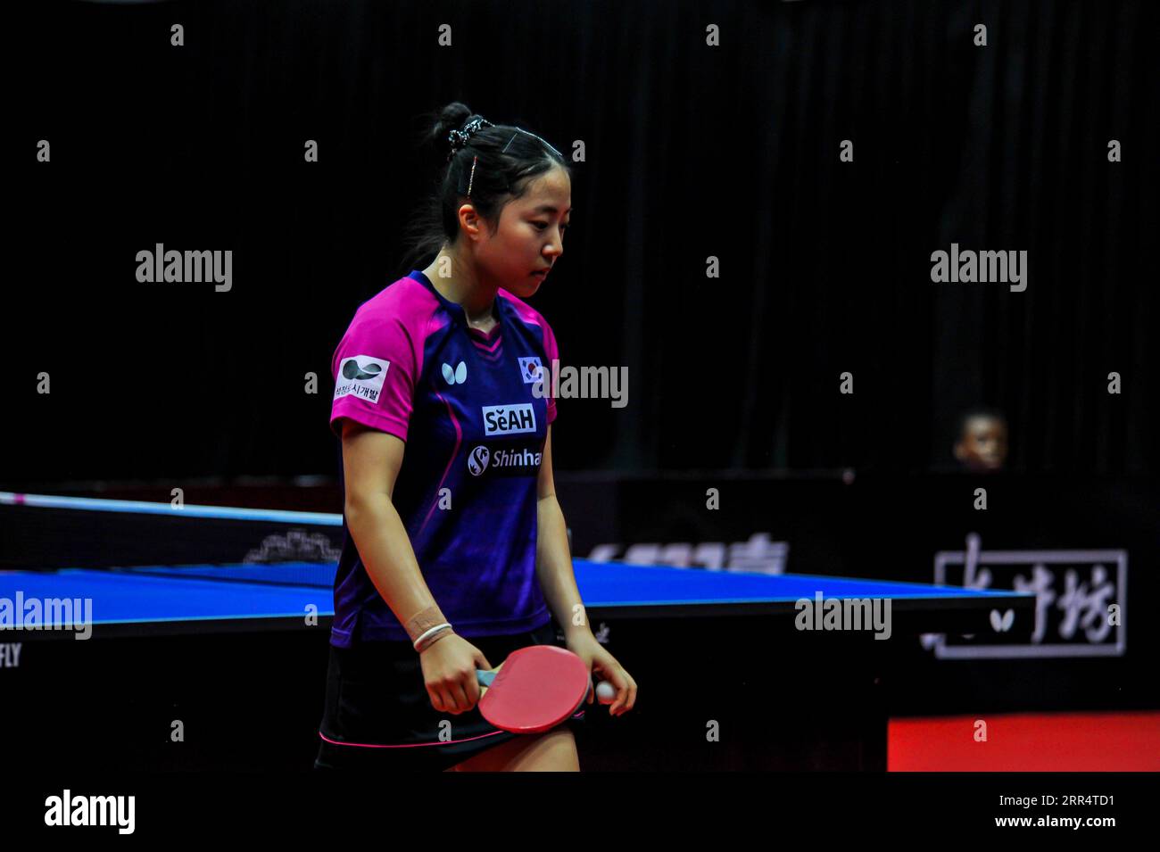 LAGOS, NIGERIA - JUIN 18 : Shin Yubin de Corée (vainqueur) lors du WTT, World Table tennis (finales féminines) entre la Corée et la Chine au Teslim Banque D'Images