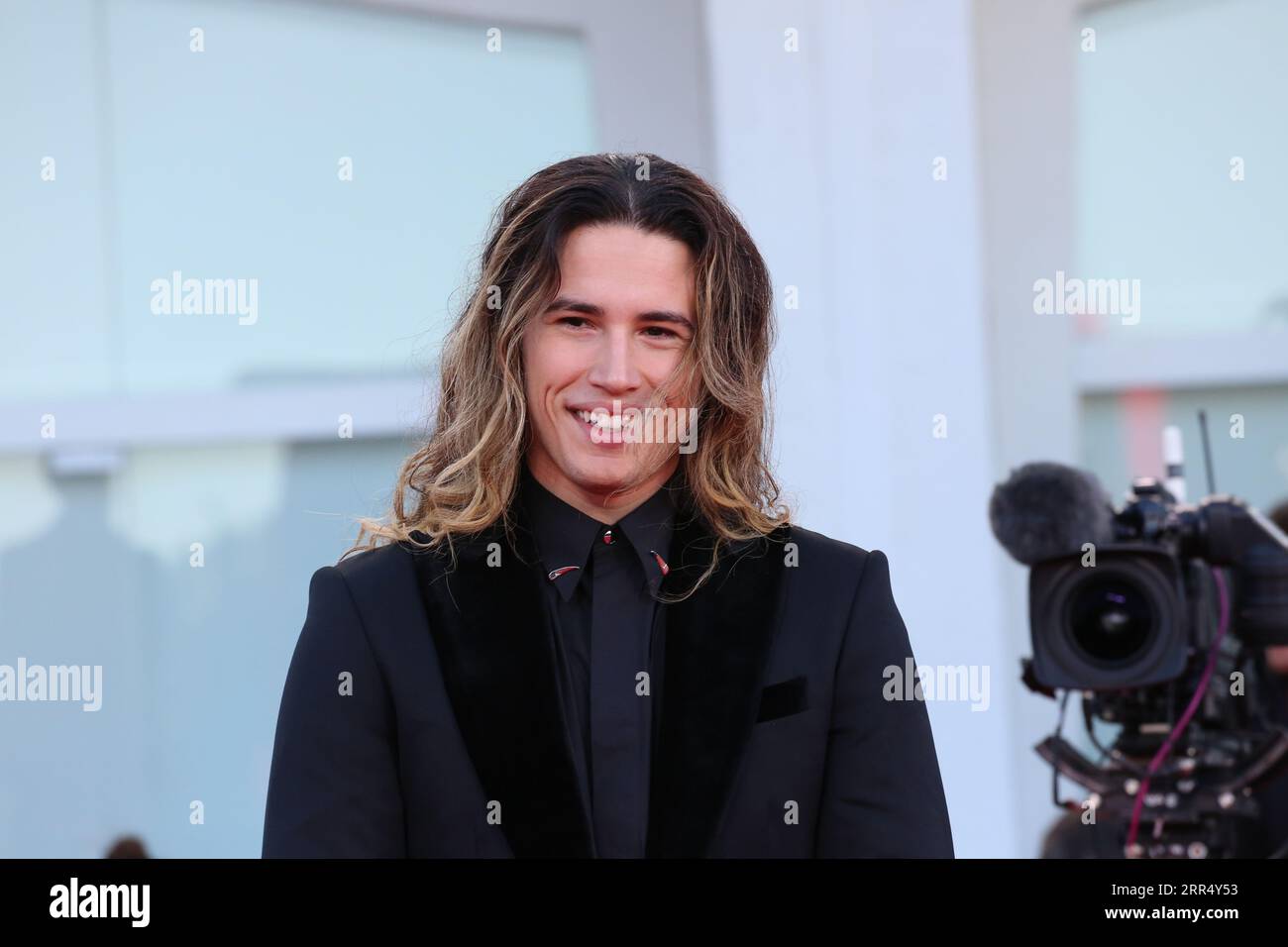 Venise, Italie, 5 septembre 2023. Francesco Panarella arrive sur le tapis rouge pour la projection du film Enea gala au 80e Festival International du film de Venise à Venise, Italie. Crédit : Doreen Kennedy/Alamy Live News. Banque D'Images