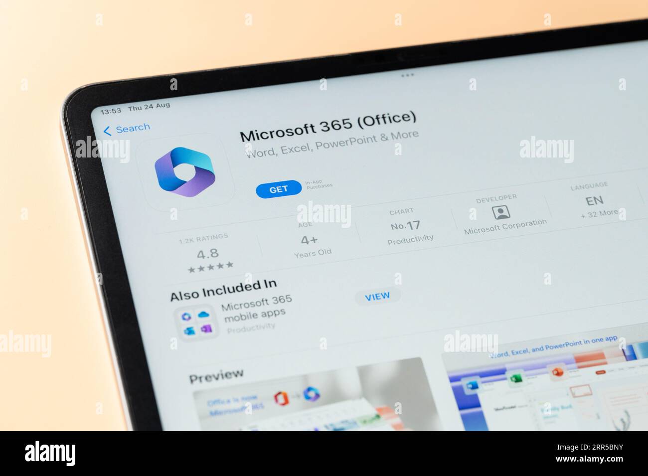 New York, États-Unis - 24 août 2023 : application Microsoft office 365 dans  Apple Store sur écran de tablette ipad vue rapprochée Photo Stock - Alamy