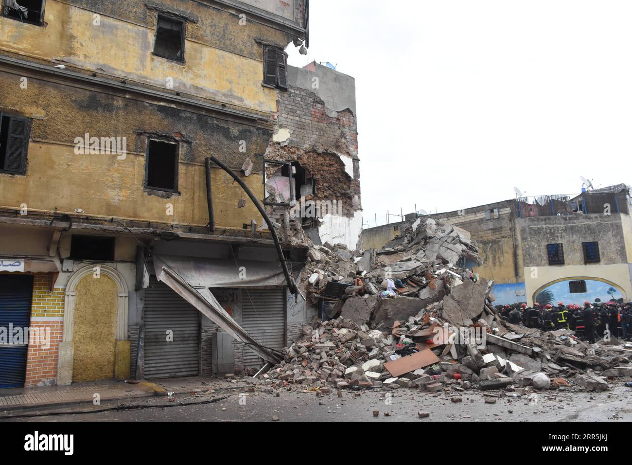 210109 -- RABAT, 9 janvier 2021 -- une photo prise le 8 janvier 2021 montre une maison qui s'est effondrée à Casablanca, au Maroc, en raison de fortes pluies. Photo de /Xinhua MOROCCO-CASABLANCA-HOUSE-COLLAPSE Chadi PUBLICATIONxNOTxINxCHN Banque D'Images