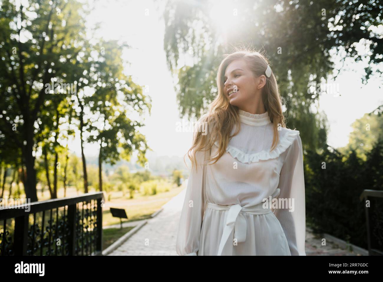 Petit angle à la mode pour fille d'anniversaire Banque D'Images