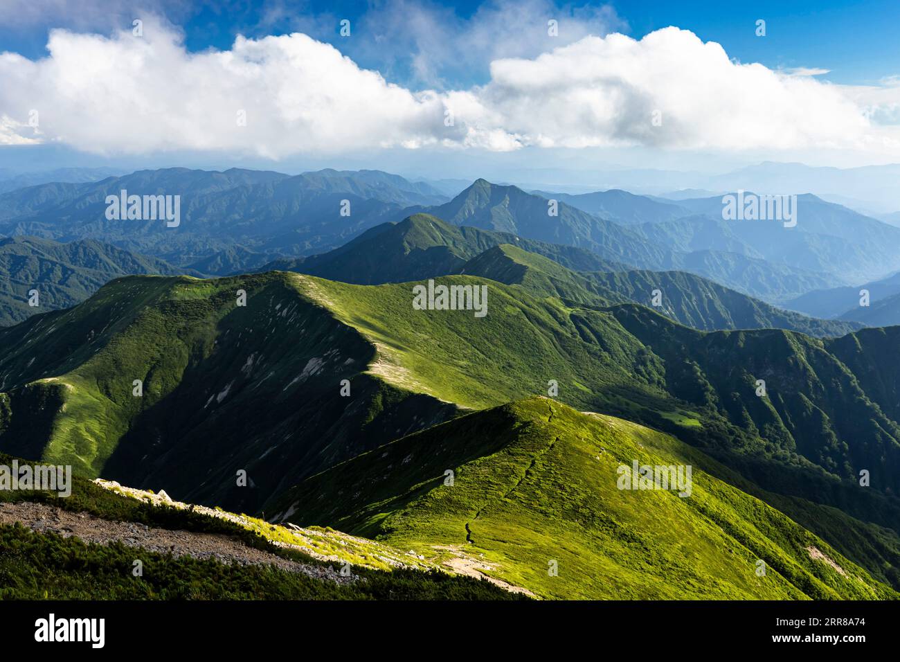 Chaîne de montagnes Asahi, vue du sud depuis le sommet des plus hauts