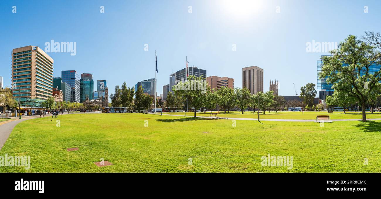 Adélaïde, Australie - 27 septembre 2019 : vue sur Victoria Square par une journée lumineuse Banque D'Images