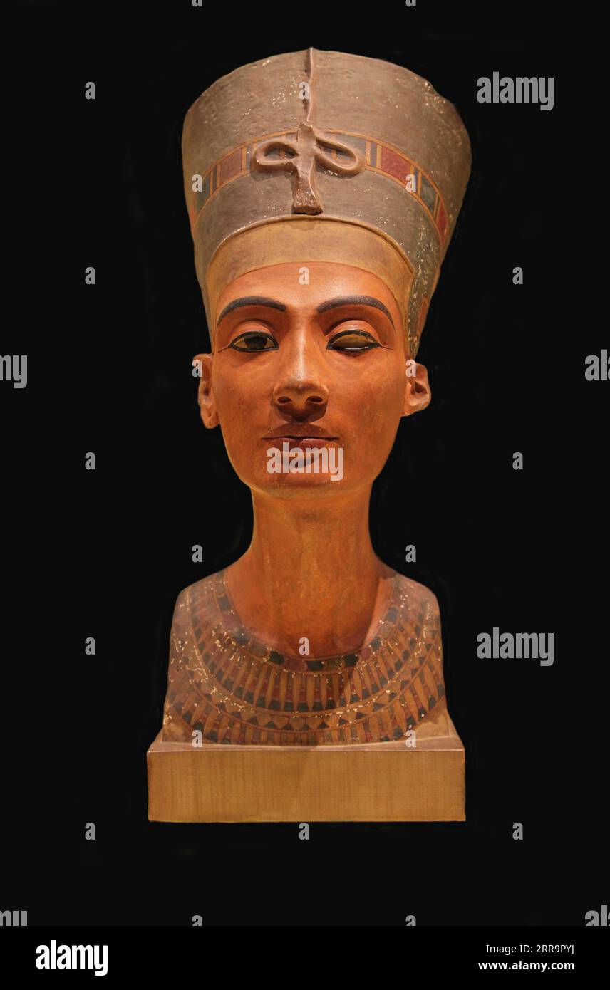 Sculpture de la reine Néfertiti.Original ca.1353-1336 BC.Reine de l'Egypte ancienne.18e dynastie.épouse du pharaon Akhenaton.(plâtre de 1926.) Banque D'Images