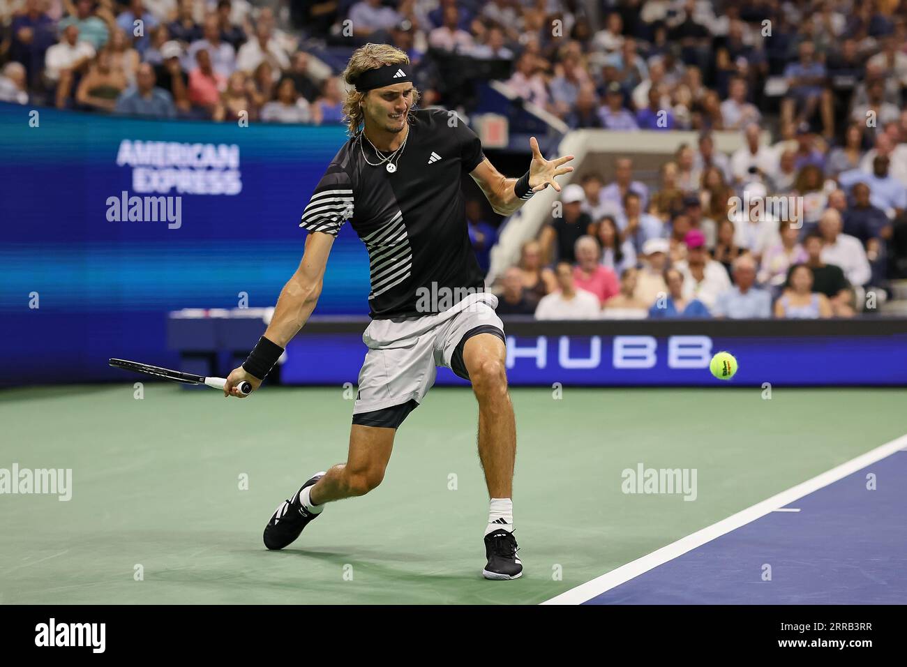 New York, New York, États-Unis. 6 septembre 2023. Alexander Zverev (GER) en action lors de l'US Open 2023 - Championnats de tennis (image de crédit : © Mathias Schulz/ZUMA Press Wire) À USAGE ÉDITORIAL SEULEMENT! Non destiné à UN USAGE commercial ! Banque D'Images