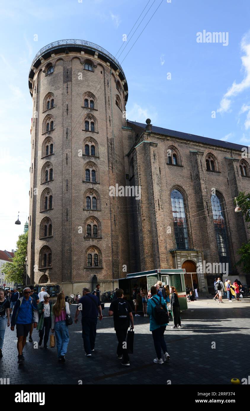 La tour ronde tour du 17e siècle construite comme observatoire astronomique. Købmagergad, Copenhague, Danemark Banque D'Images