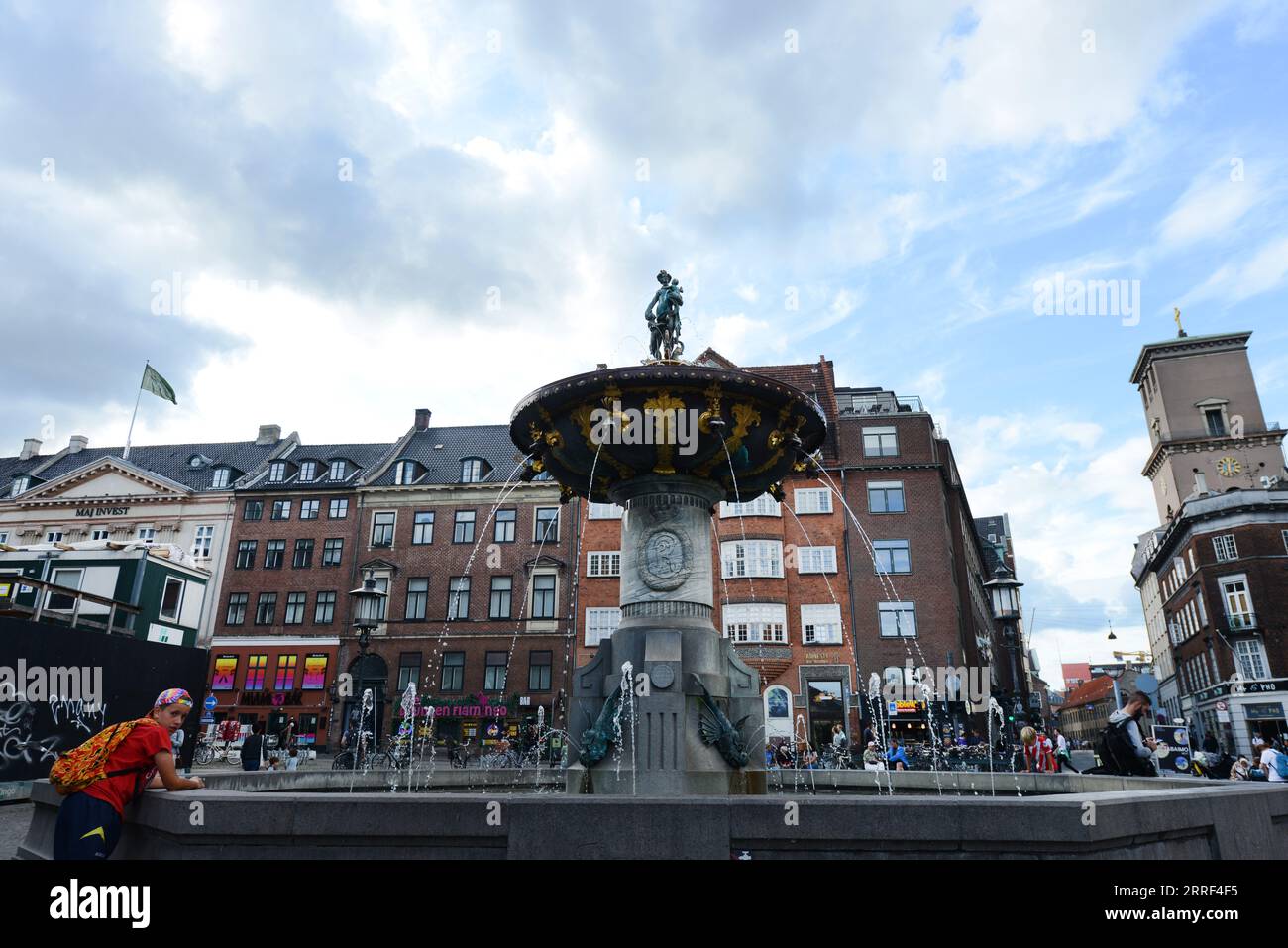 Place publique Nytorv dans le centre de Copenhague, Danemark. Banque D'Images