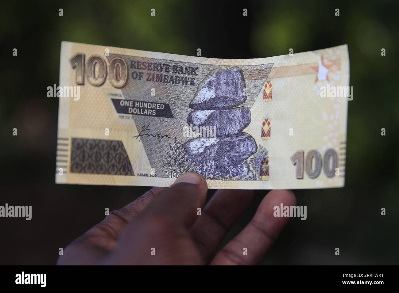 UN BILLET DE 1 Dollar du Zimbabwe 2007 neuf unc EUR 1,00 - FR