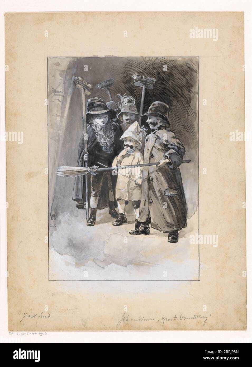 Cinq enfants en robe de fantaisie, 1870-1937. Enfants vêtus de manteaux et de chapeaux, avec de fausses barbes et moustaches. Ils ont chacun un balai en main. Banque D'Images