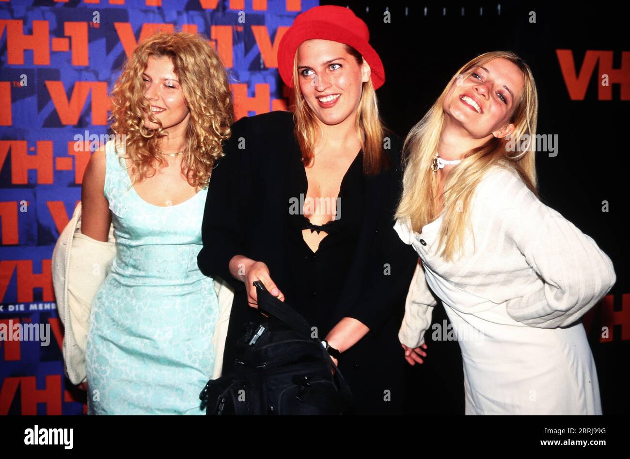 Drei der Sängerinnen der Frauenband 'Schön Blondd' BEI einer Veranstaltung vom Sender VH-1 in Hamburg, Deutschland UM 1995. Banque D'Images