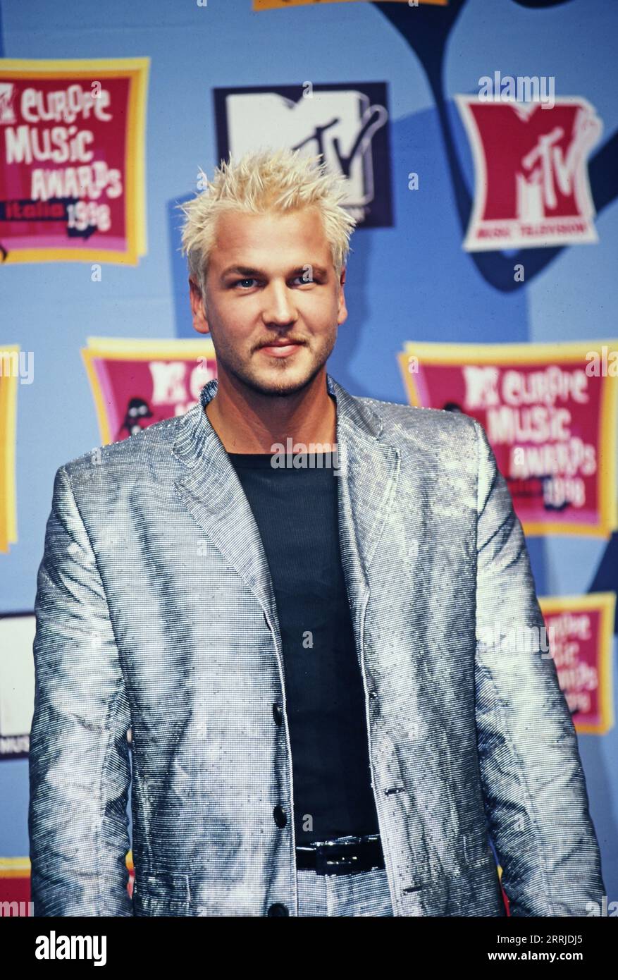 Ulf Ekberg, schwedischer Musiker der Eurodance-Pop-Band Ace of base, BEI den MTV Europe Music Awards, 1998, er präsentiert MTV Select Northern Gewinner. Banque D'Images