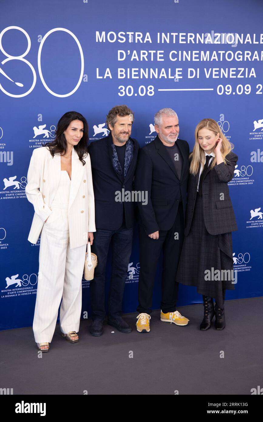 Lido Di Venezia, Italie. 08 septembre 2023. Marie Drucker, Guillaume Canet, Stéphane Brize et Alba Rohrwacher assistent à un photocall pour le film 'hors-saison (hors saison)' au 80e Festival International du film de Venise le 08 septembre 2023 à Venise, Italie. © photo : Cinzia Camela. Crédit : Live Media Publishing Group/Alamy Live News Banque D'Images