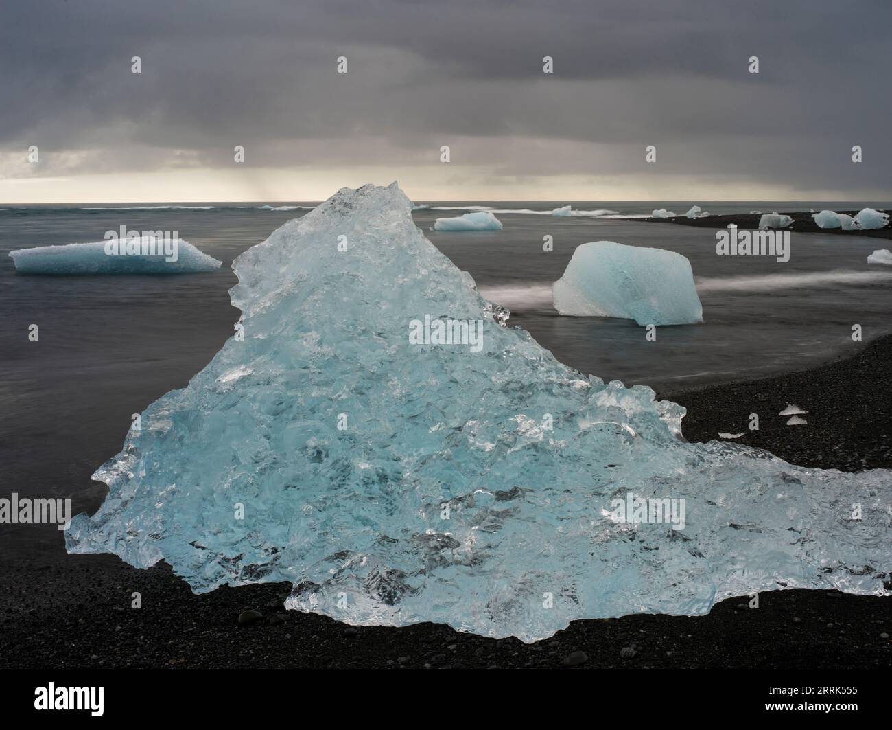 Tôt le matin à Diamond Beach, Islande Banque D'Images