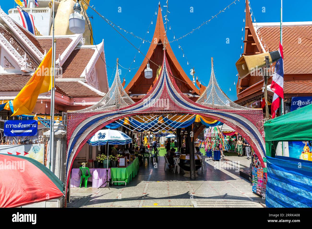 Temple bouddhiste complexe Wat Intharawihan, Bangkok, Thaïlande, Asie Banque D'Images