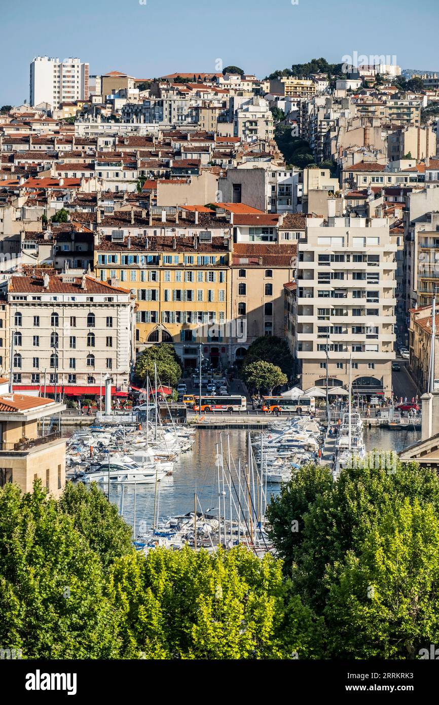 Vue sur le vieux port de Marseille, Provence, Sud de la France, France, Europe Banque D'Images