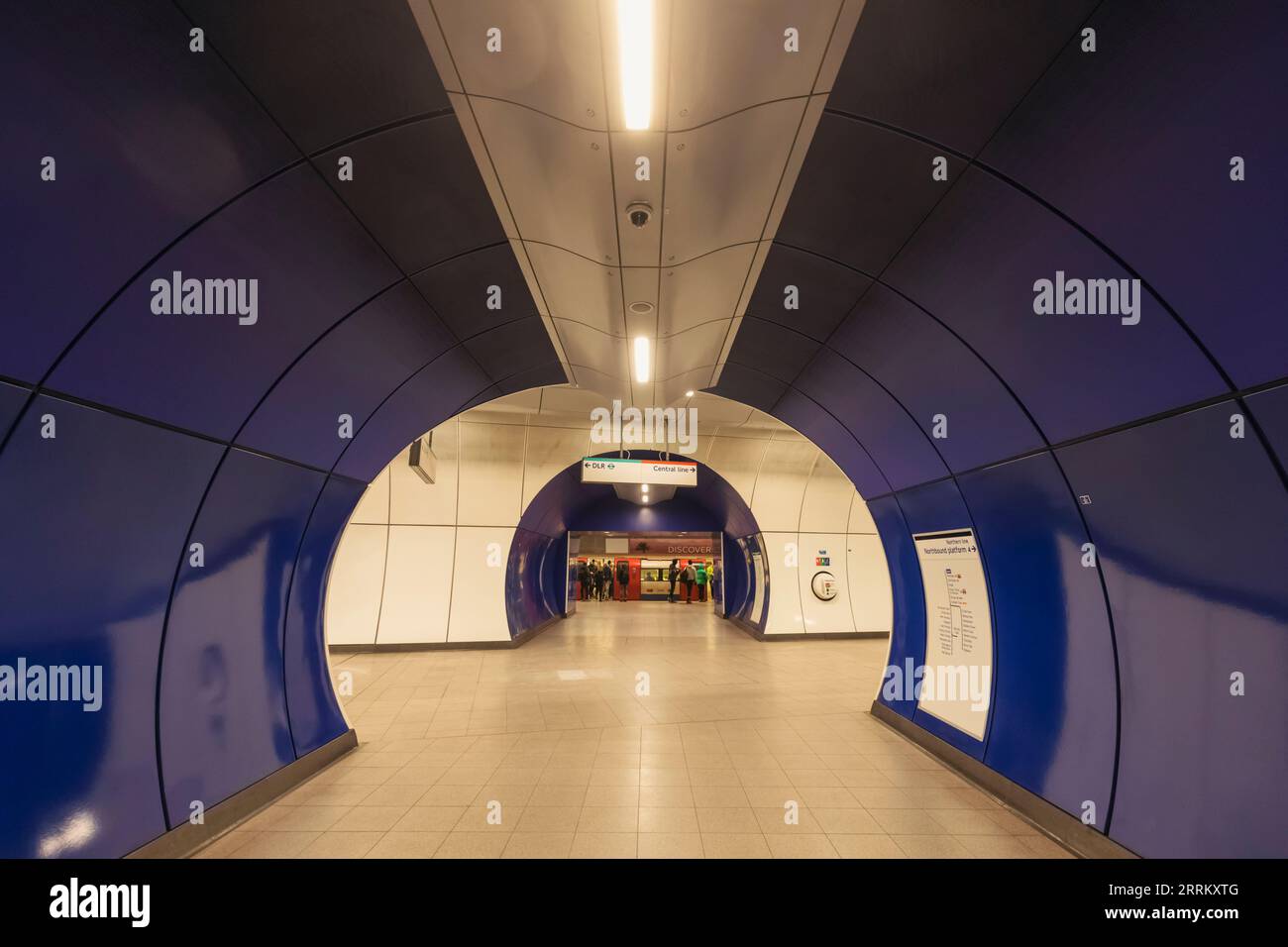 Angleterre, Londres, ville de Londres, Station de métro Bank, Architecture moderne Banque D'Images