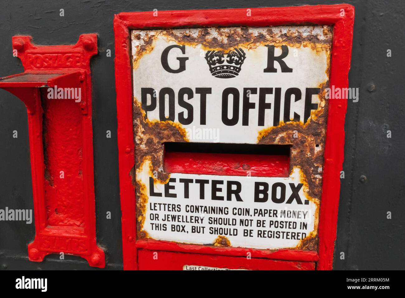 Angleterre, Sussex, East Sussex, Hastings, la vieille ville, Boîte postale rouge vintage Banque D'Images