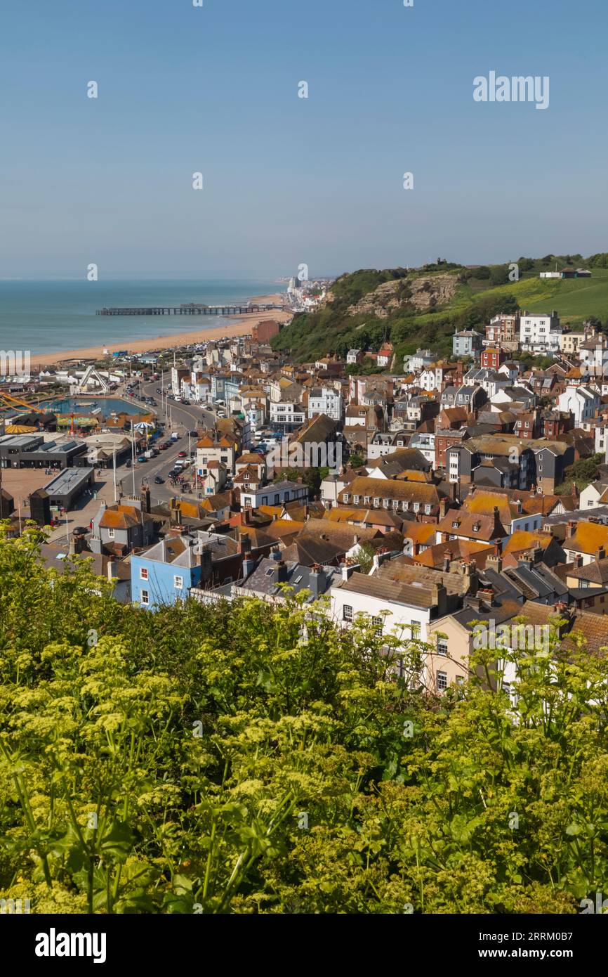 Angleterre, Sussex, East Sussex, Hastings, vue de la ville depuis East Cliff Banque D'Images