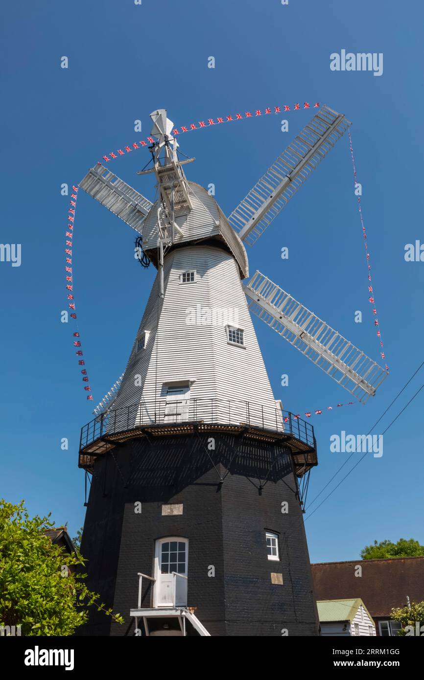 Angleterre, Kent, Weald of Kent, Cranbrook, le moulin à vent de l'Union, Le plus haut moulin à smocks d'Angleterre construit en 1815 Banque D'Images