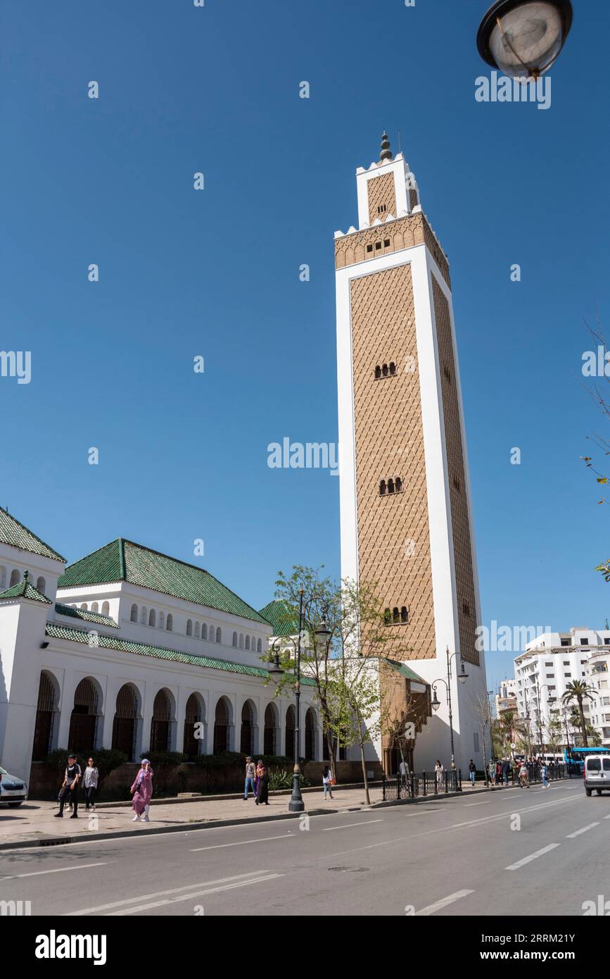Minaret de la mosquée Mohammed V dans le centre de Tanger, au Maroc Banque D'Images