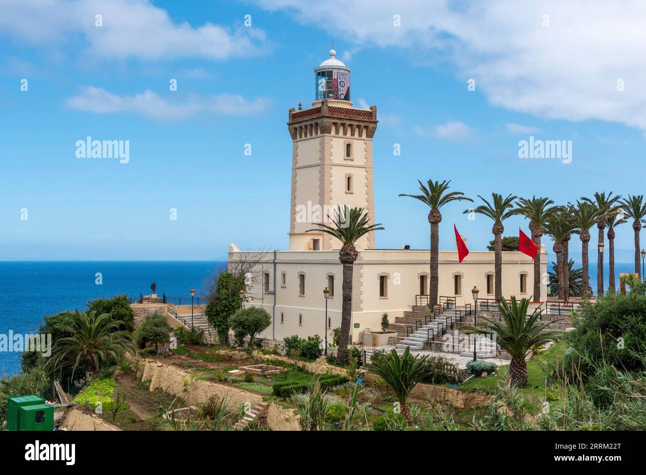 Phare pittoresque à Cap Spartel près de Tanger, Maroc Banque D'Images