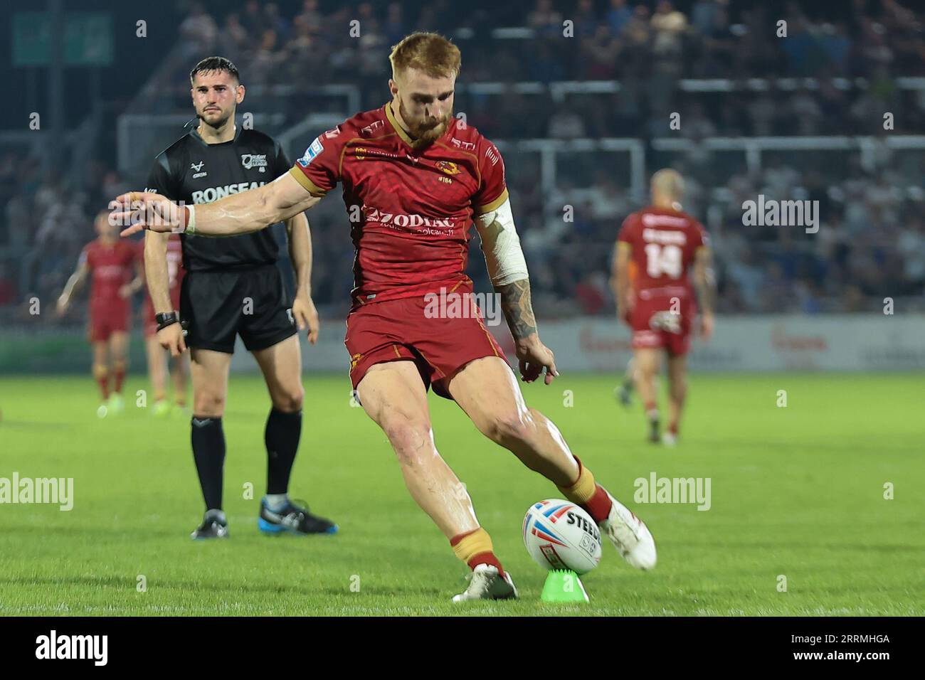 Wakefield, Royaume-Uni. 08 septembre 2023. Be Well support Stadium, Wakefield, West Yorkshire, 8 septembre 2023. Betfred Super League Wakefield Trinity vs Catalans Dragons Adam Keighran des Catalans Dragons donne un coup de pied au but contre Wakefield Trinity Credit : Touchlinepics/Alamy Live News Banque D'Images