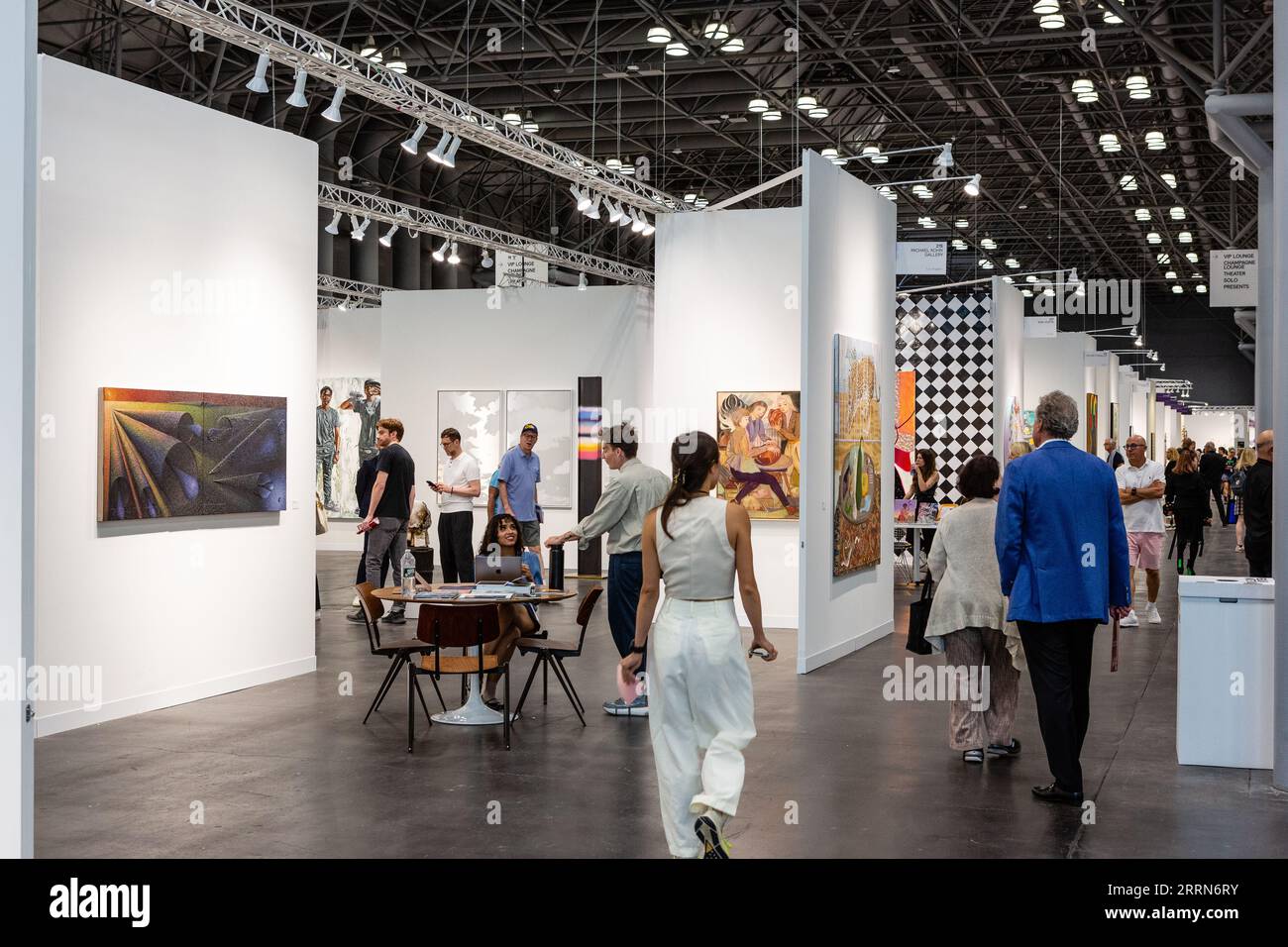 New York, NY, États-Unis. 8 septembre 2023. The Armory Show, une exposition avec plus de 225 galeries de plus de 35 pays montrant l'art moderne et contemporain ouvert au public au Javits Center. Crédit : Ed Lefkowicz/Alamy Live News Banque D'Images