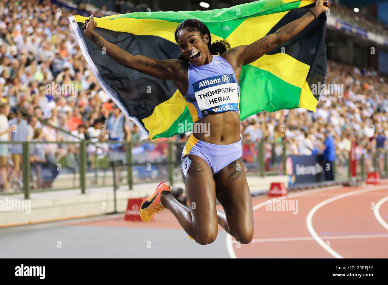 Bruxelles, Belgique. 8 septembre 2023. Elaine Thompson-Herah, de la Jamaïque, réagit après la finale du 100m féminin lors du meeting d'athlétisme de la Diamond League 2023 à Bruxelles, Belgique, le 8 septembre 2023. Crédit : Zheng Huansong/Xinhua/Alamy Live News Banque D'Images
