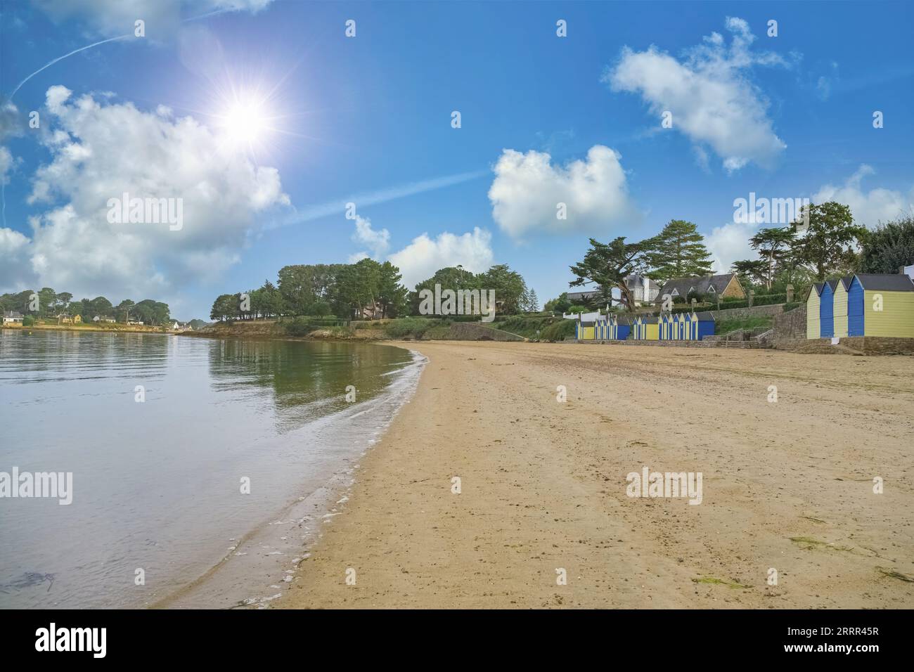 Ile-aux-Moines, dans le golfe du Morbihan, cabanes de baignade sur la plage Banque D'Images