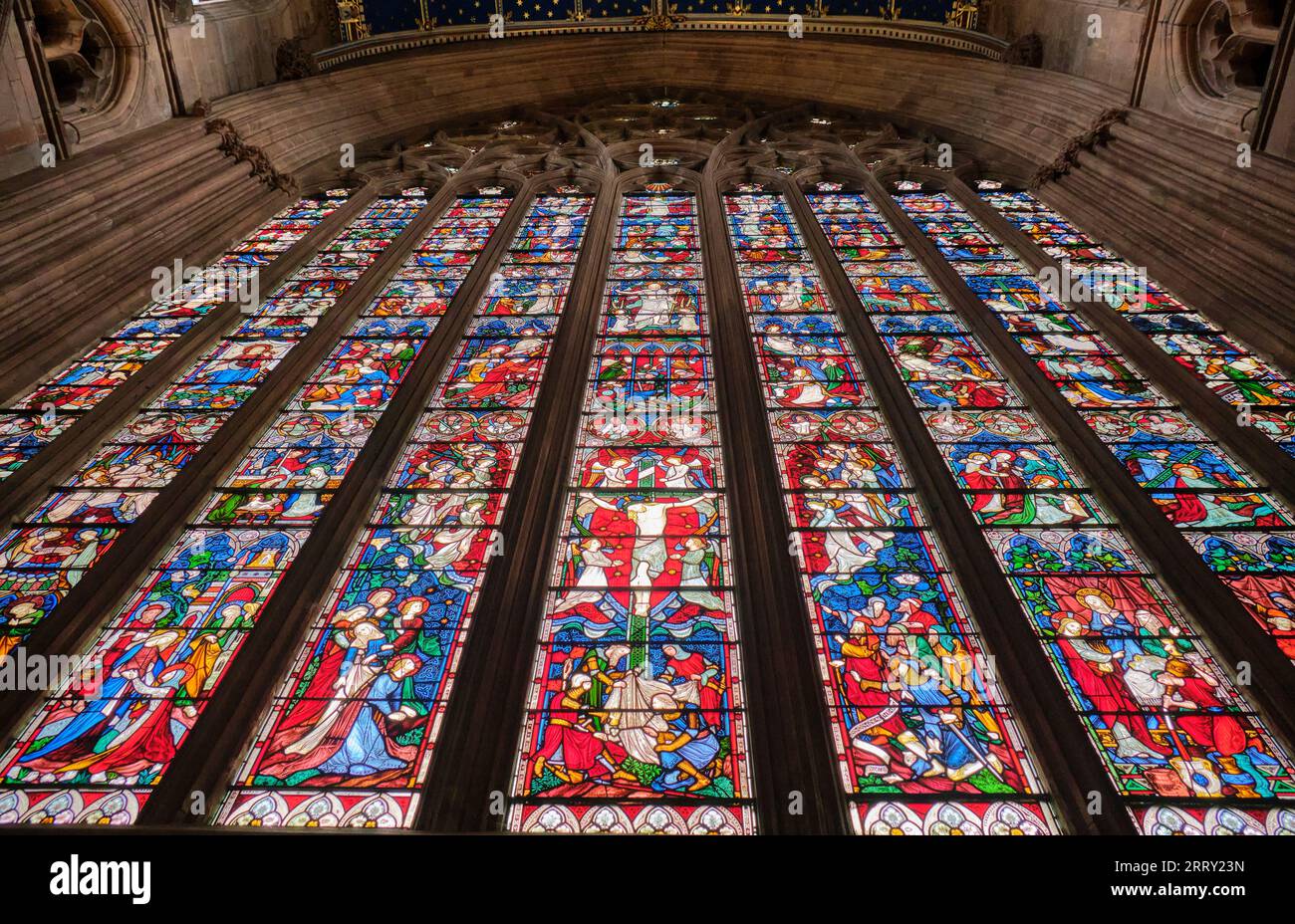 La Grande fenêtre est dans la cathédrale de Carlisle, Carlisle, Cumbria Banque D'Images