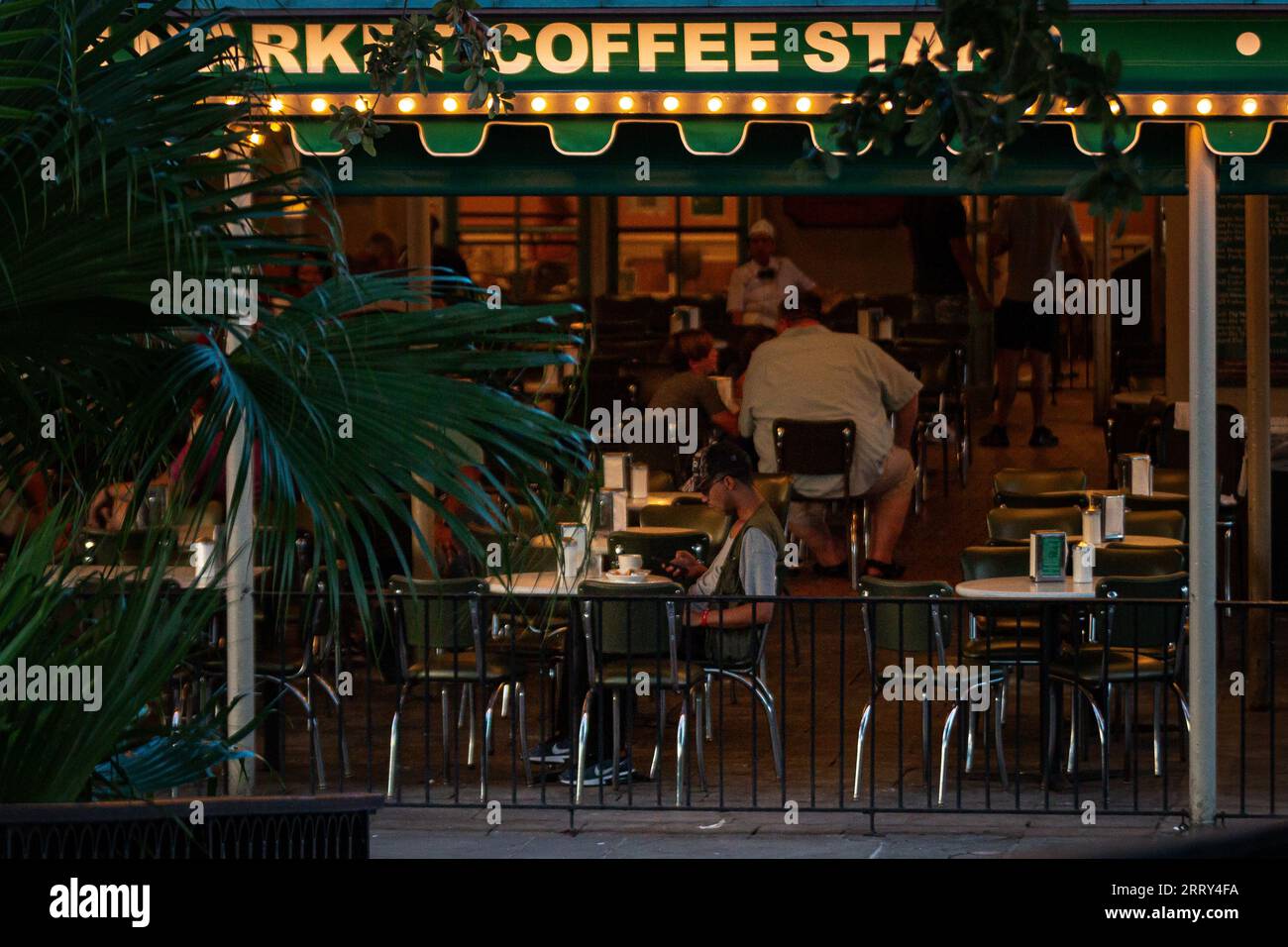 Café la nuit Banque D'Images