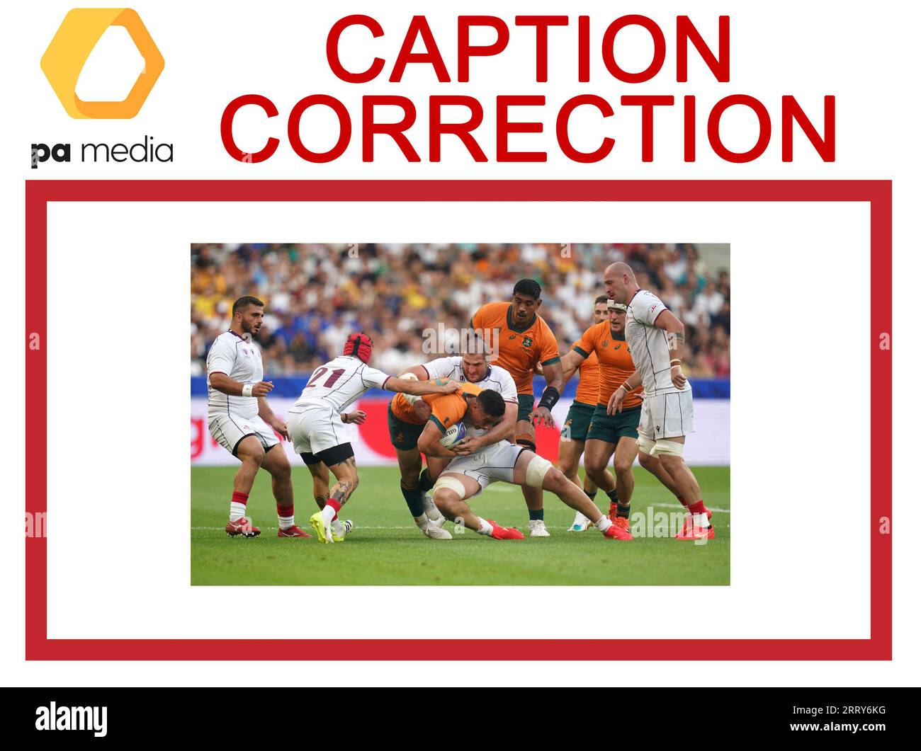 ATTENTION AUX ÉDITEURS D'IMAGES, aux CHEFS SUBS ET AUX BIBLIOTHÉCAIRES D'IMAGES : correction de légende pour les images transmises sur le câble PA le 09/09/23 slugged RUGBYU World Cup Australie correction du nom de Suli Vunivalu australien à Lalakai Foketi la légende correcte devrait se lire comme suit : l'australien Lalakai Foketi est affronté lors du match de la coupe du monde de rugby 2023 dans la poule C au Stade de France, à Paris. Date de la photo : Samedi 9 septembre 2023. Banque D'Images