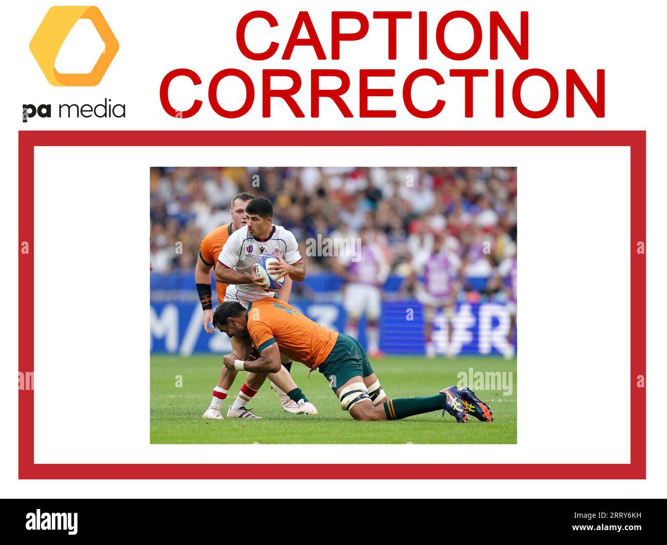 ATTENTION AUX ÉDITEURS D'IMAGES, aux CHEFS SUBS ET AUX BIBLIOTHÉCAIRES D'IMAGES : correction de légende pour les images transmises sur le câble PA le 09/09/23 slugged RUGBYU World Cup Australie correction du nom de l'australien Will Skelton à l'australien Richard Arnold la légende correcte devrait se lire comme suit : le Georgien Luka Matkava est affronté par l'australien Richard Arnold lors du match de la coupe du monde de rugby 2023 dans la poule C au Stade de France, à Paris. Date de la photo : Samedi 9 septembre 2023. Banque D'Images
