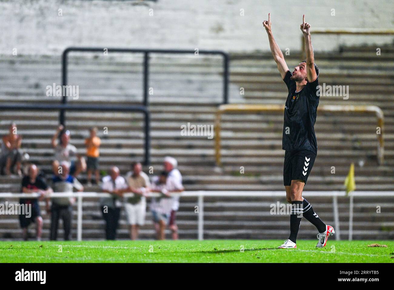 Charleroi, Belgique. 09 septembre 2023. Joueur olympique Charleroi après avoir marqué son penalty dans la série de penalty photographiée lors d'un match de football entre R. Olympic Club Charleroi et KMSK Deinze lors de la Crocky Cup 2023-2024 le 9 septembre 2023 à Charleroi, Belgique. Crédit : Sportpix/Alamy Live News Banque D'Images