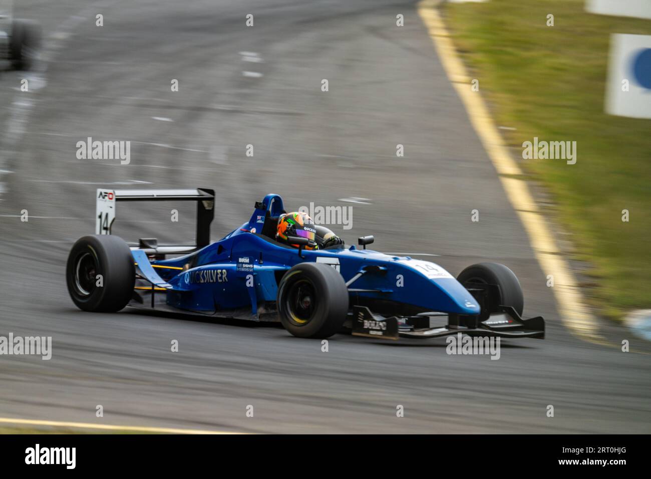 Sandown Park, Australie. 10 septembre 2023. Trent Shirvington dirige le virage 9 lors de la course 2 de la série Australian Formula Open. Crédit : James Forrester/Alamy Live News Banque D'Images